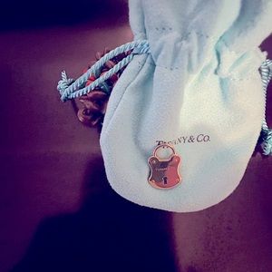 Gold Tiffany’s lock pendant